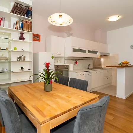 Apartman Azure Garden